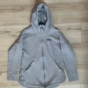 Patagonia zip up quilted jacket
